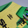 1992/1994 Retro Manchester United Third Away Football Shirt detail view