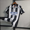 1997/1998 Retro Juventus Football Shirt Home detail view