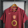 2005/2006 Retro Arsenal Home Football Shirt detail view