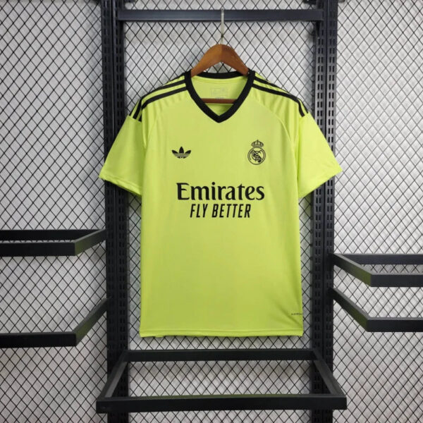 2024/2025 Real Madrid Goalkeeper Football Shirt
