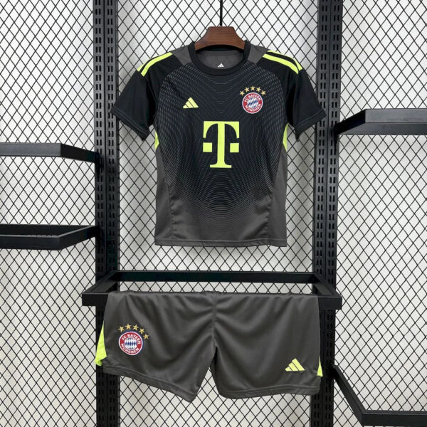 2025/2026 Bayern Munchen Goalkeeper Football Shirt Kids
