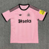 2025/2026 Newcastle United Goalkeeper Football Shirt front view